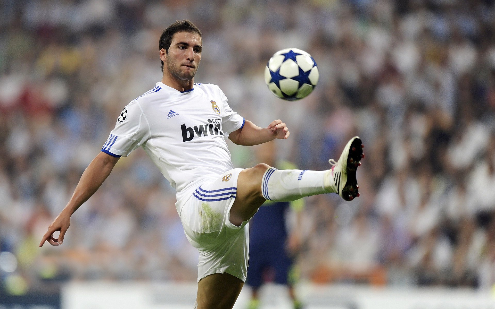 换人策略:战术调整中的“神仙操作”案例