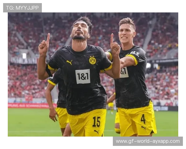 多特布兰特中路搓射轻巧破门引全场惊呼